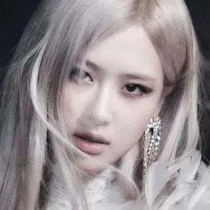 دانلود آهنگ جدید ROSÉ (Blackpink) به نام On The Ground