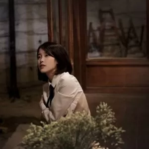 دانلود آهنگ جدید IU به نام Through the Night