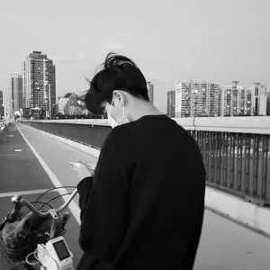 دانلود آهنگ جدید keshi به نام SOMEBODY