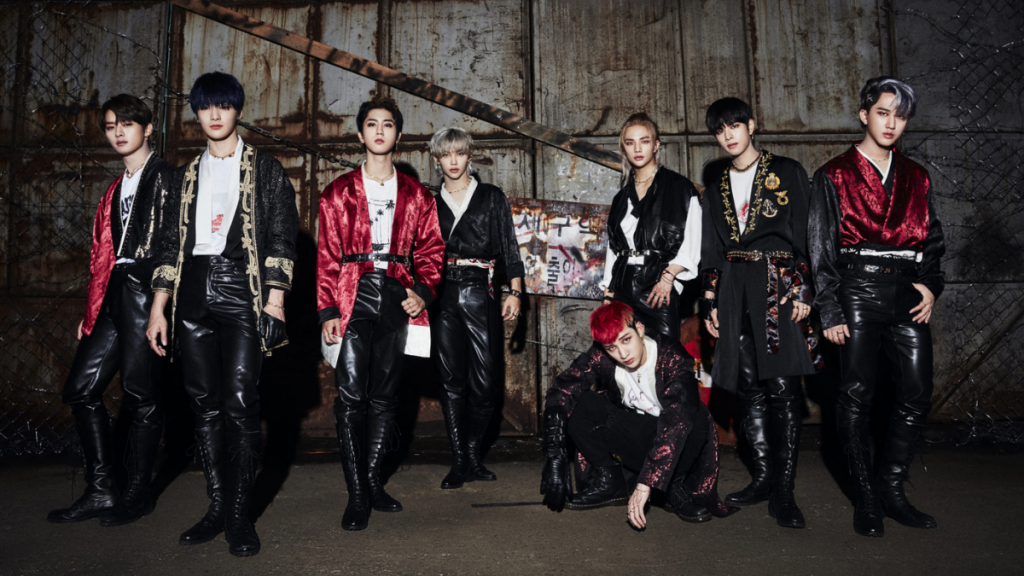 دانلود آهنگ جدید Stray Kids به نام Back Door