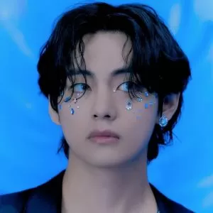 دانلود آهنگ جدید V (BTS) به نام Sleep
