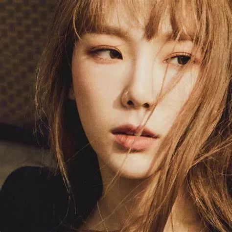 دانلود آهنگ Drawing Our Moments ته یون (TAEYEON)