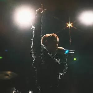 دانلود آهنگ Shining Star (Feat. Kim Jong Wan of NELL) Han Yo Han