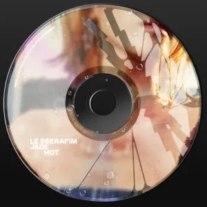 دانلود آهنگ HOT (English ver.) (feat. JADE) لسرافیم (LE SSERAFIM)